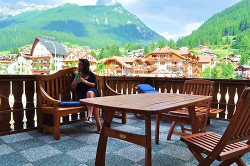 Laurino Hotel Moena Luaran gambar